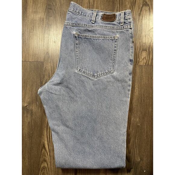 L.L. Bean 42x29 Classic Fit Blue Jeans Heavy Denim‎ Quality Faded Light Wash - Picture 5 of 6